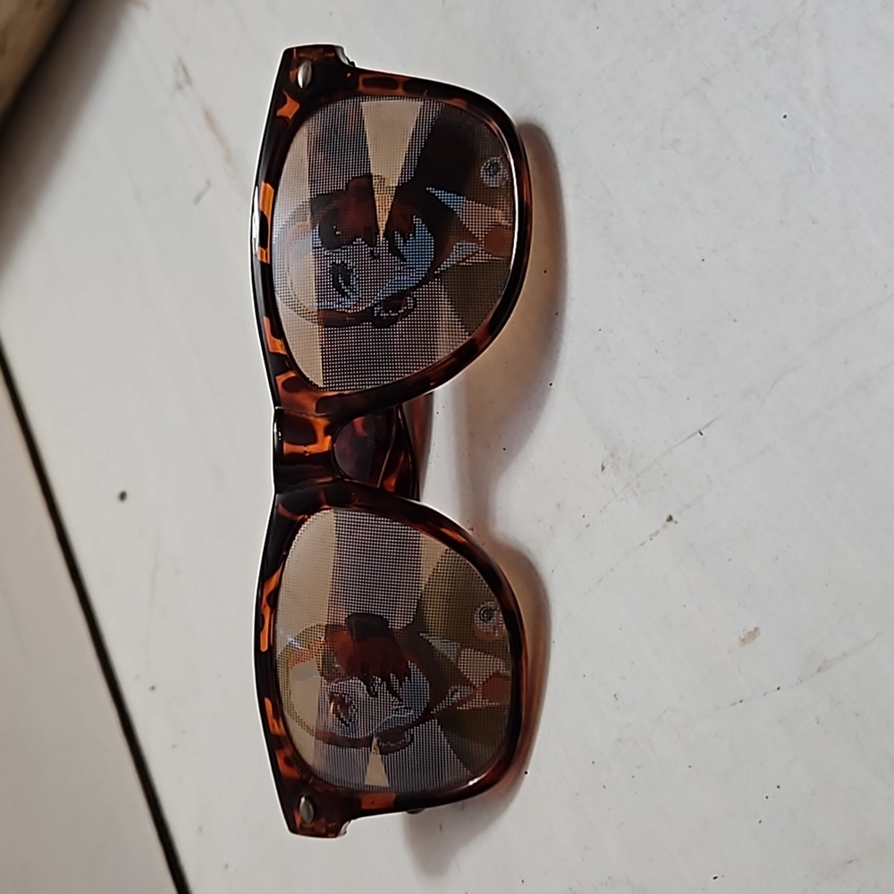 LAST CHANCE -- Obama Tinted Sunglasses